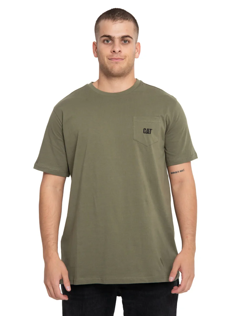 Polera Manga Corta Casual Hombre Foundation Pocket Tee With Logo Verde Cat - Imagen 2